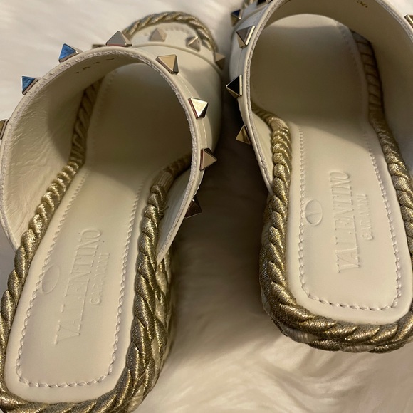 Valentino Rockstud Torchon Leather Wedge Mules - Picture 8 of 8